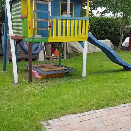 Ferienwohnung Rosengarten - Fewo 1 - A44829 アパート *