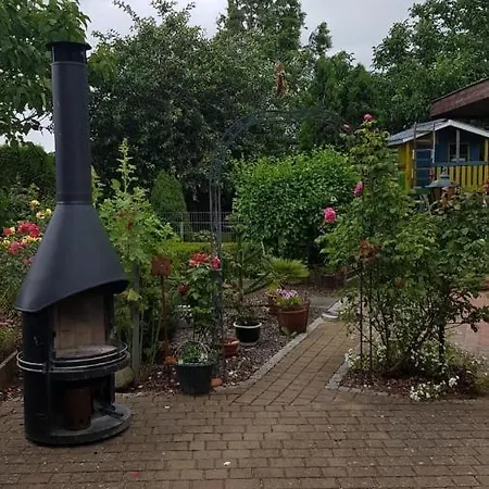 Ferienwohnung Rosengarten - Fewo 1 - A44829 アパート *